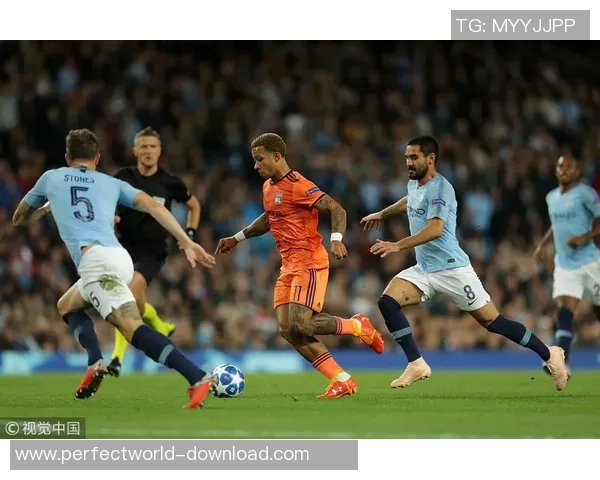 西甲激战曼城与里昂握手言和神扑瞬间点燃全场激情 西甲激战曼城与里昂握手言和神扑瞬间点燃全场激情