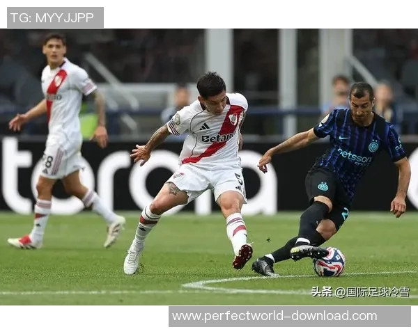 曼联逆转国米3-2晋级世界杯决赛神扑瞬间成焦点引发转会热议 曼联逆转国米3-2晋级世界杯决赛神扑瞬间成焦点引发转会热议