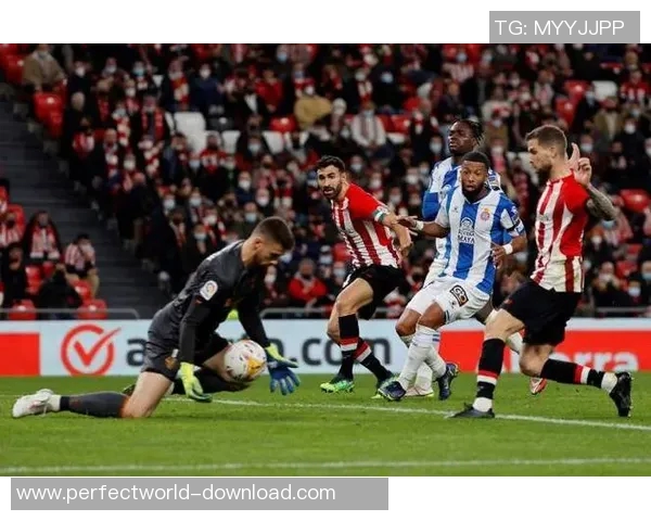 西甲激战莱比锡与多特蒙德握手言和神扑引发争议判罚全场沸腾