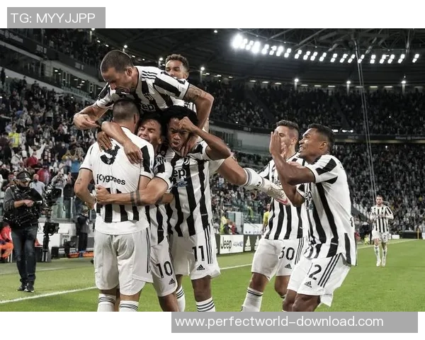 中超盛况：皇马与尤文图斯激战成平点球大战引发全场热烈反响